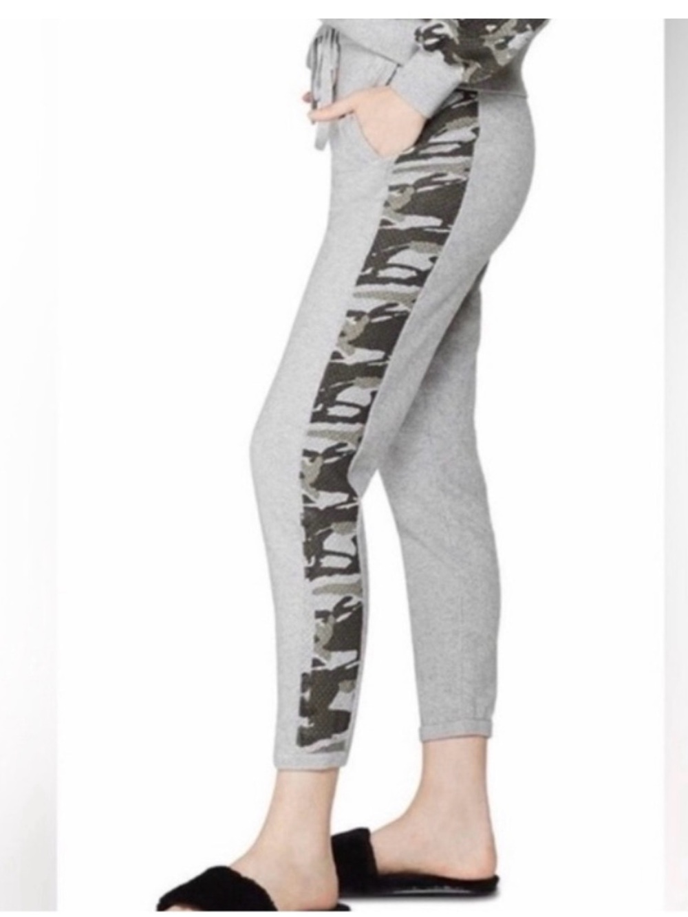 MONROW Cashmere
Blend Sweatpants in Gray Camo pants NWt